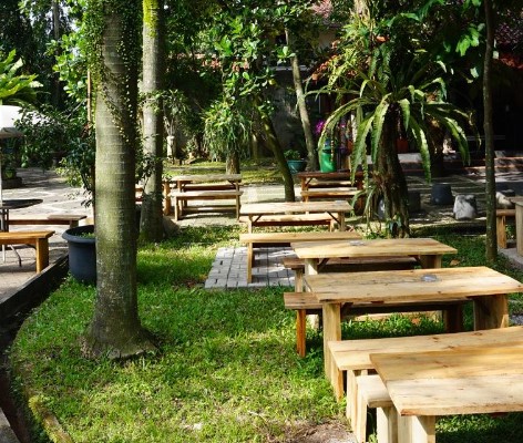 cafe outdoor buah batu