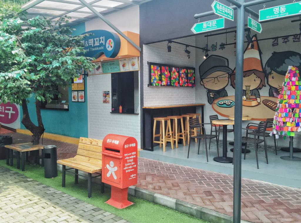 tempat makan aesthetic di bandung-chingu cafe